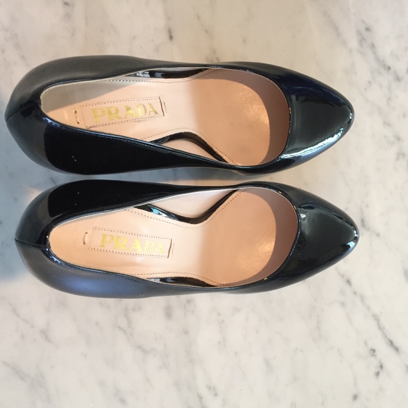 Prada Patent Platform Pumps - Picture 6 of 6